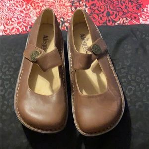 ALEGRIA shoes - size 40 - NWOT